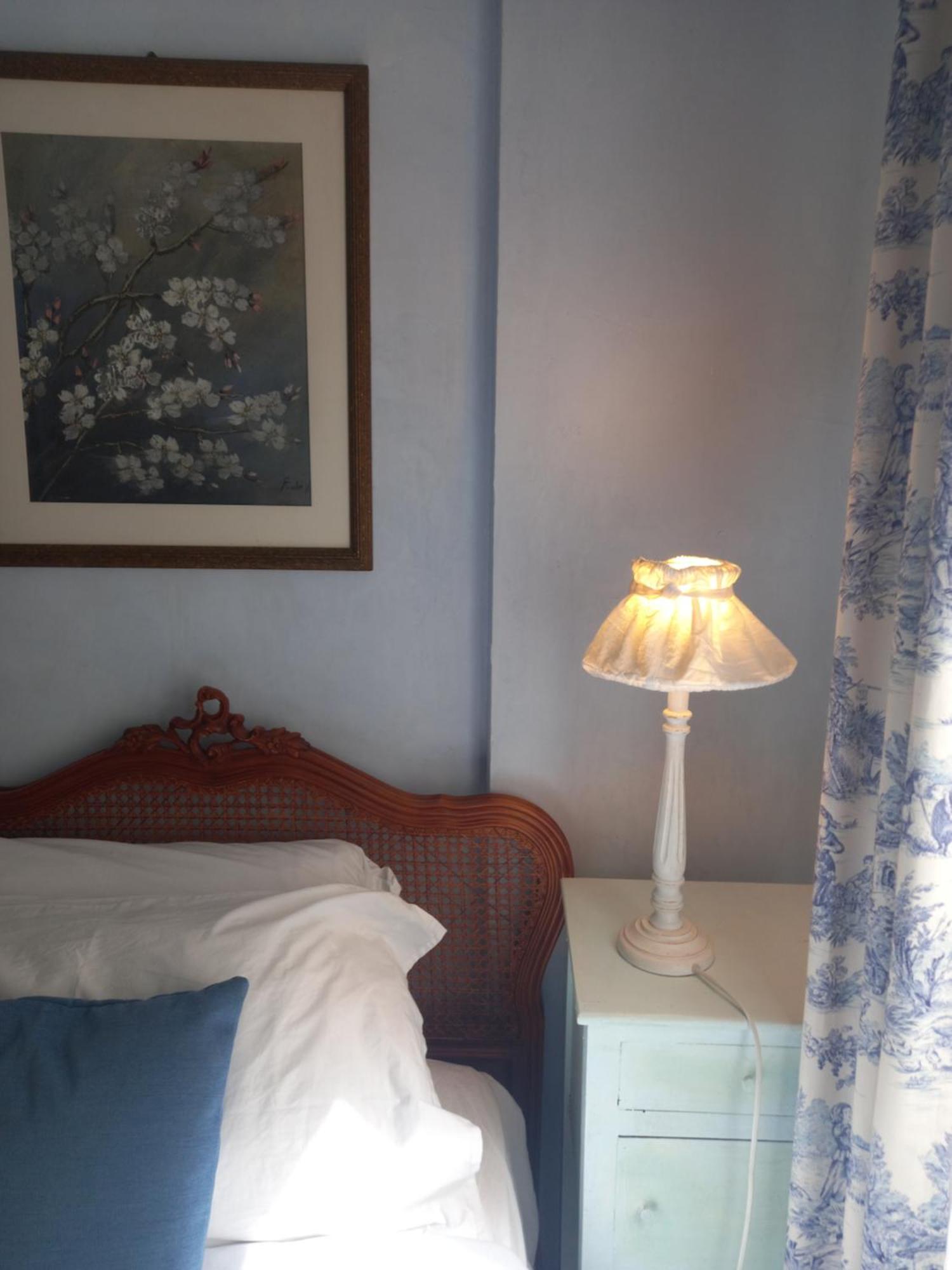 B&B Le Camelie del Bosco Baiardo Habitación foto